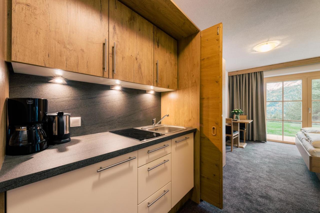 Appartements Alexander Fiss Extérieur photo